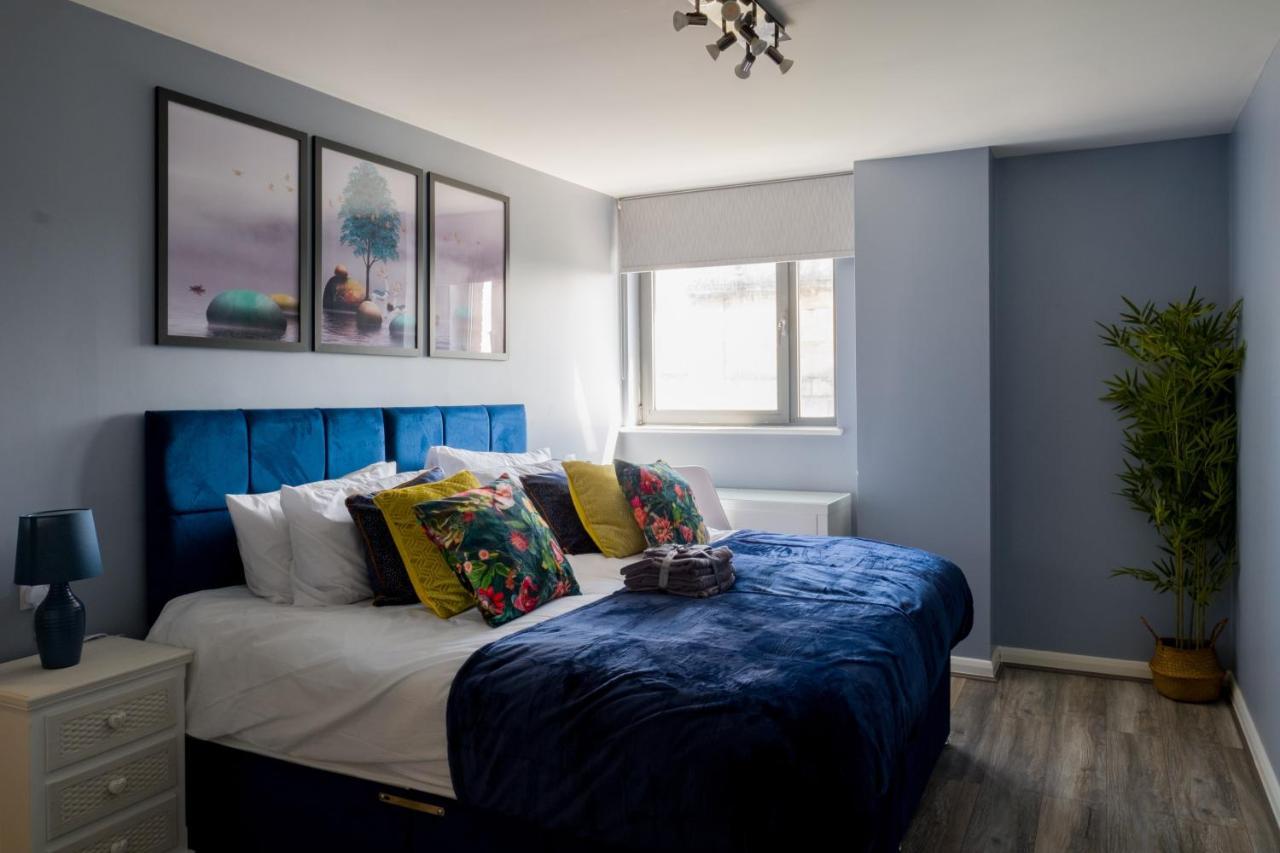Pahuna Ghar Birmigham City 2 Bedroom Apartment- Short To Mid Term Let-Free Secure Parking Birmingham Kültér fotó