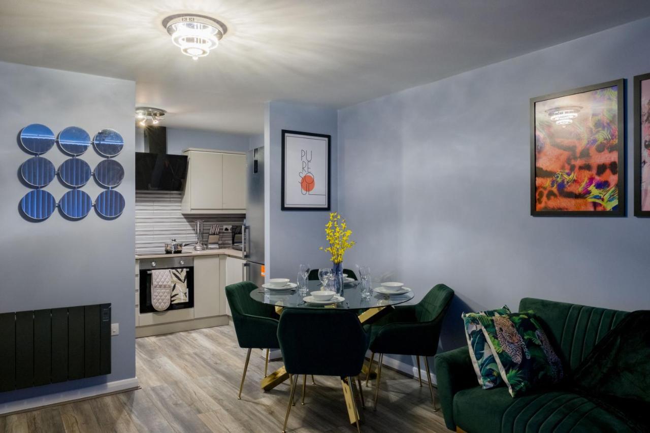 Pahuna Ghar Birmigham City 2 Bedroom Apartment- Short To Mid Term Let-Free Secure Parking Birmingham Kültér fotó